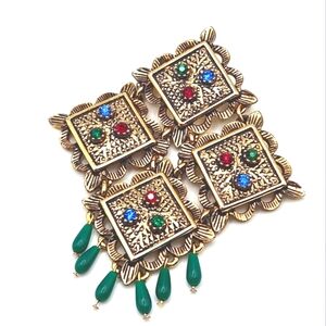 Vintage 1967 Sarah Coventry articulated gold tone broach signed